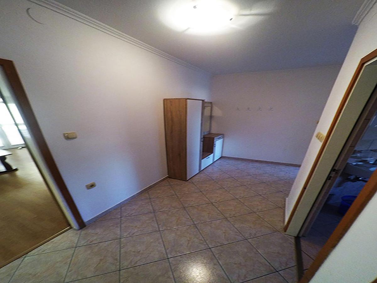 Apartments Piculjan Лопар Екстер'єр фото