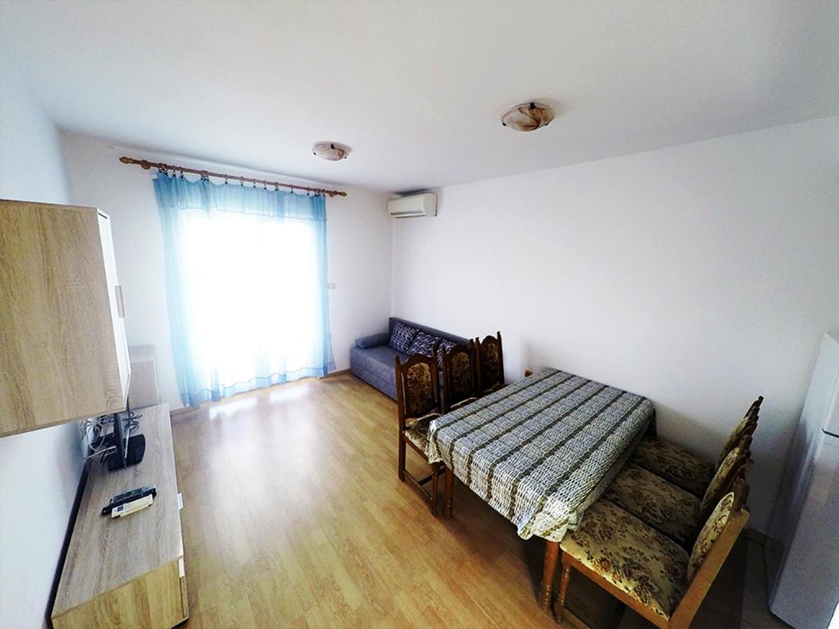Apartments Piculjan Лопар Екстер'єр фото