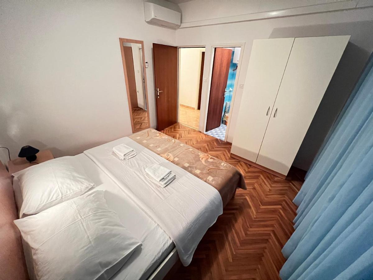 Apartments Piculjan Лопар Екстер'єр фото