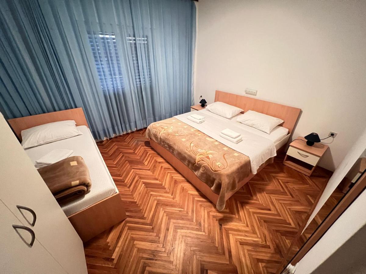 Apartments Piculjan Лопар Екстер'єр фото