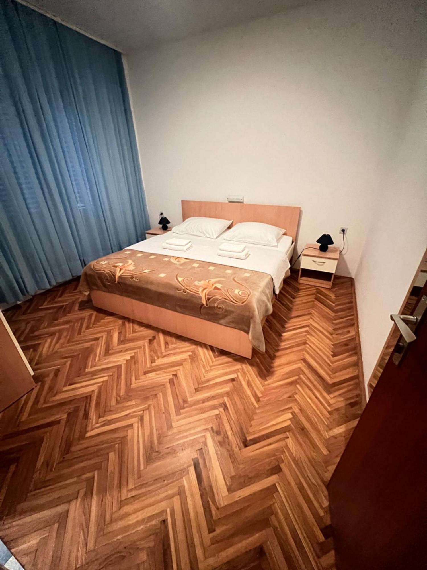 Apartments Piculjan Лопар Екстер'єр фото