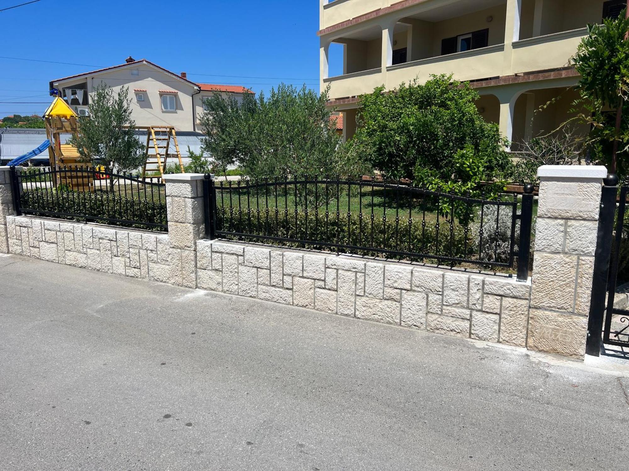 Apartments Piculjan Лопар Екстер'єр фото
