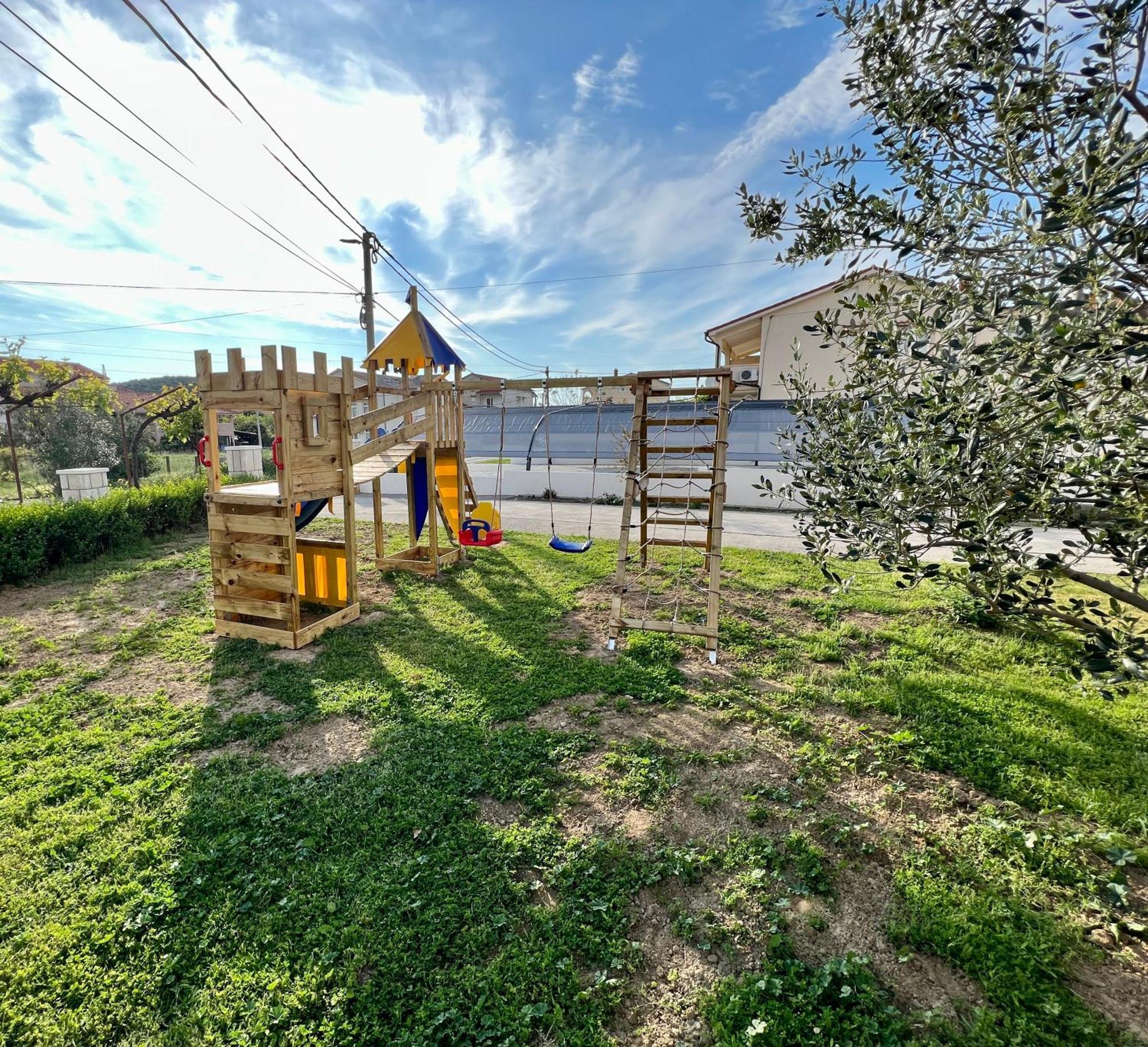 Apartments Piculjan Лопар Екстер'єр фото