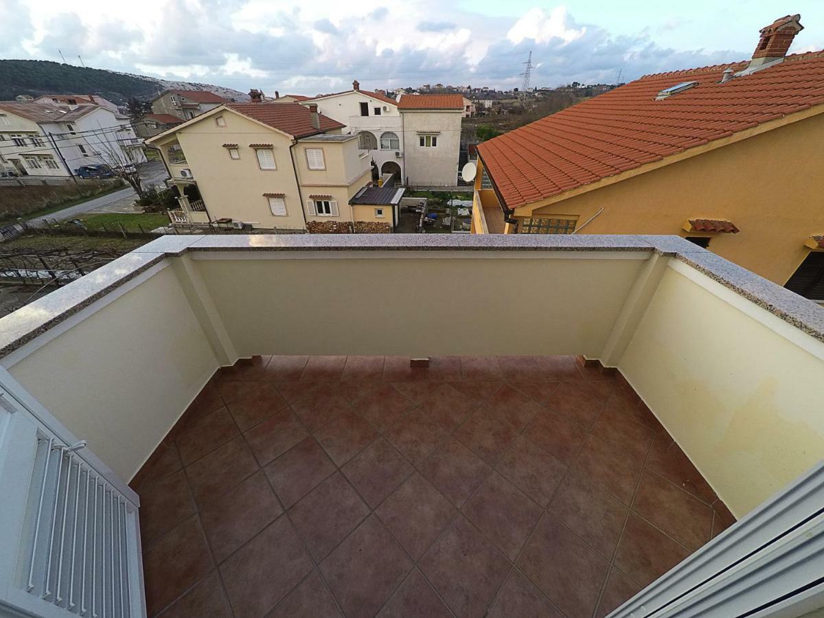 Apartments Piculjan Лопар Екстер'єр фото