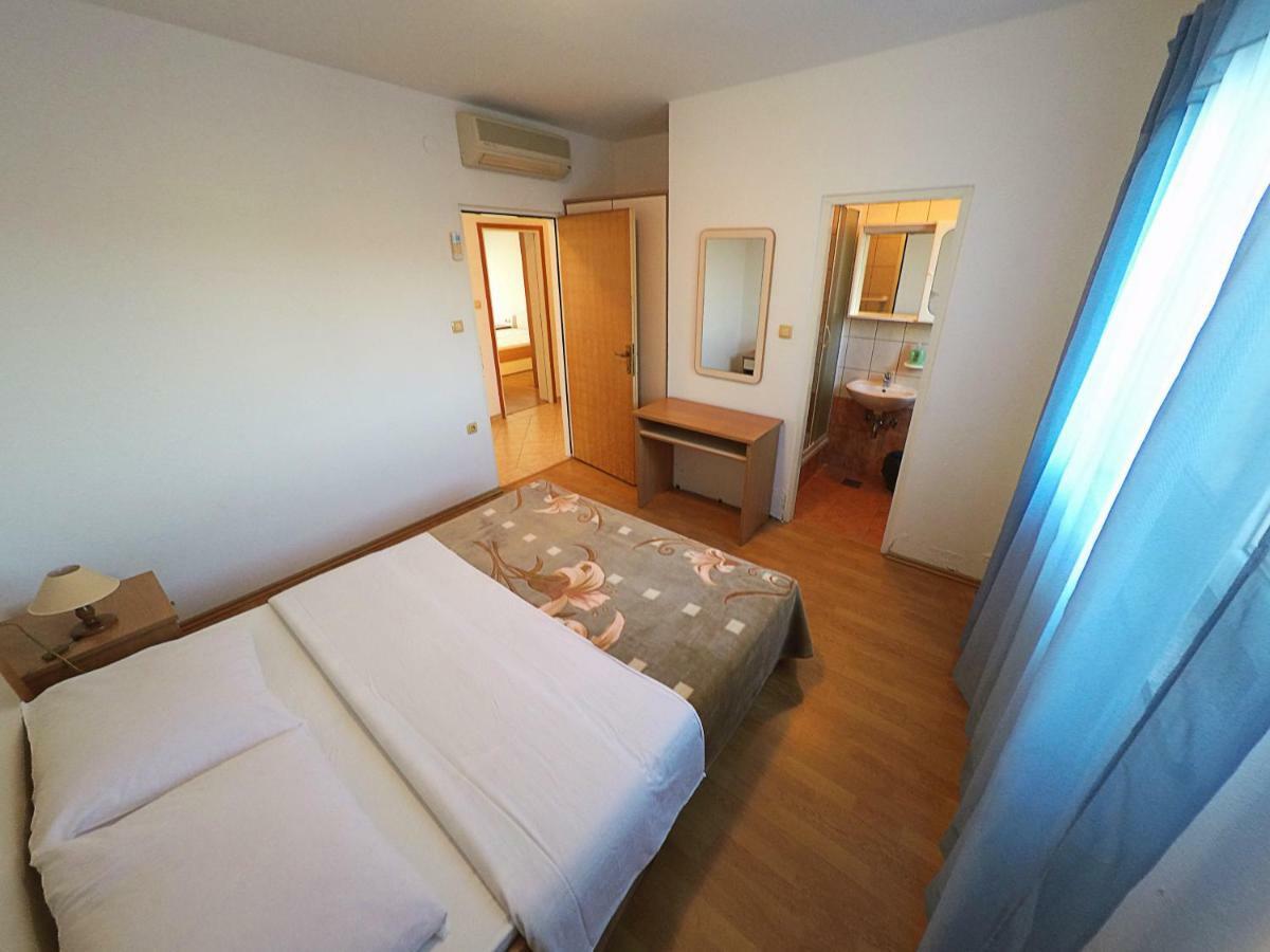Apartments Piculjan Лопар Екстер'єр фото