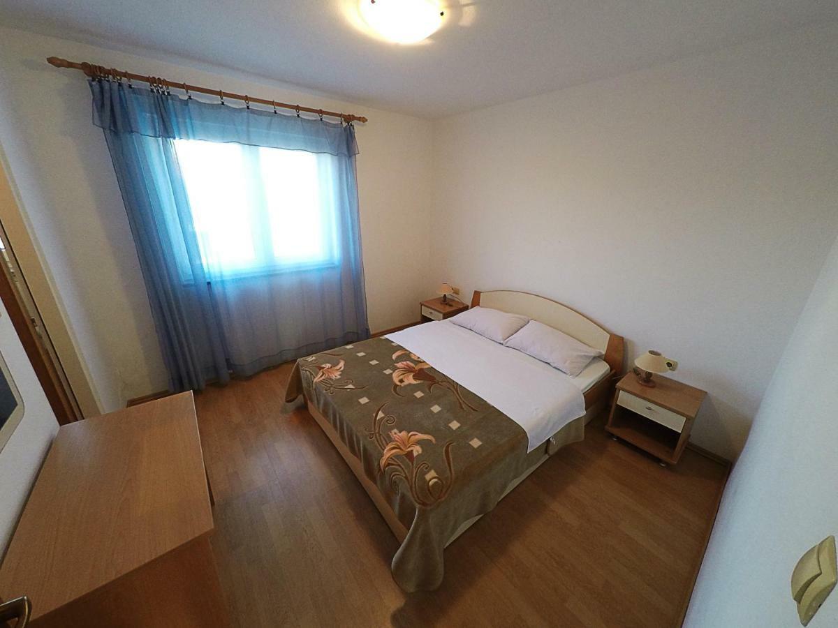 Apartments Piculjan Лопар Екстер'єр фото